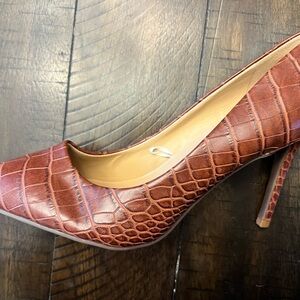 Brand New Nine West Pumps, Brown Leather, Size 6